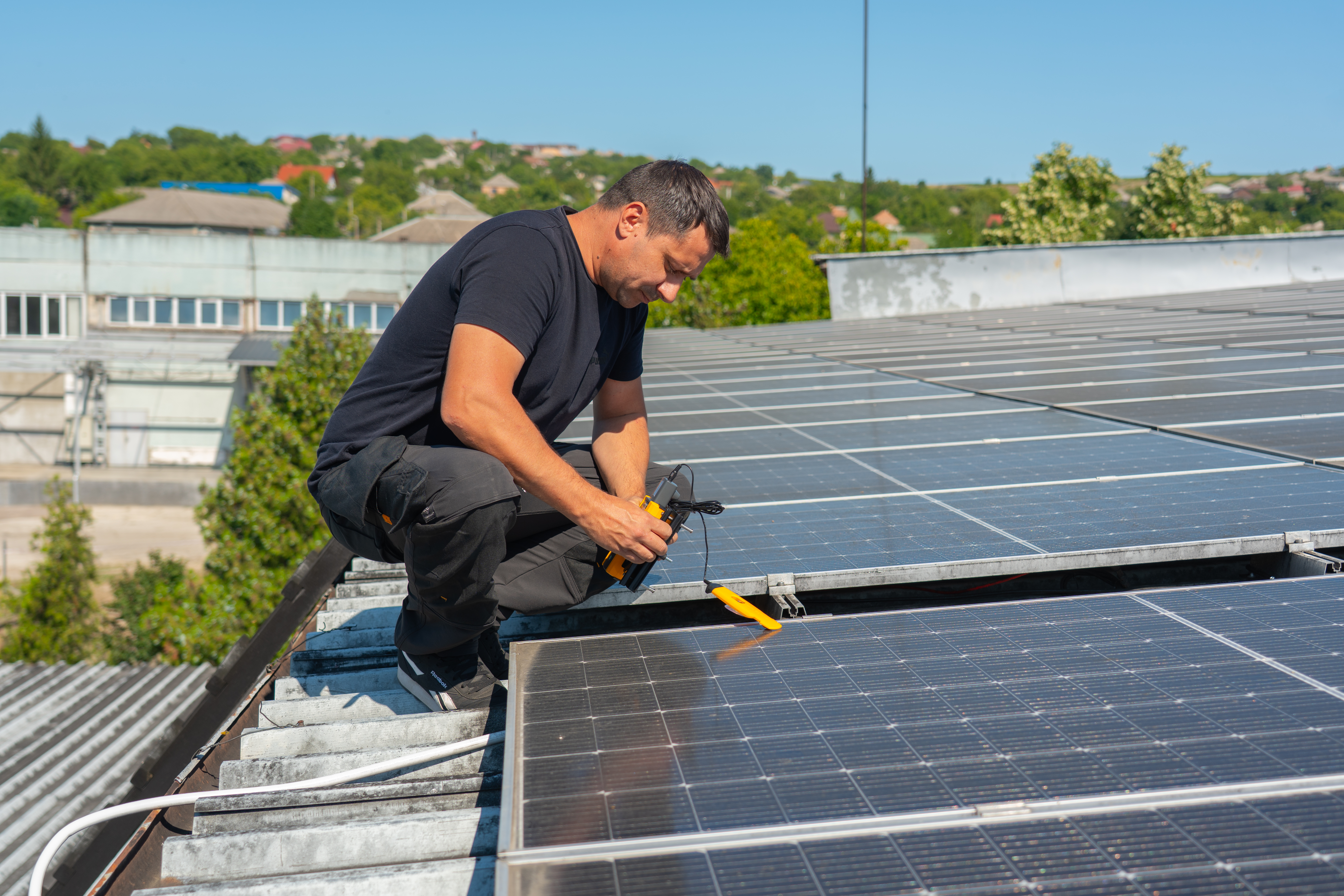 Intervenție SolarFix pentru sistem fotovoltaic
